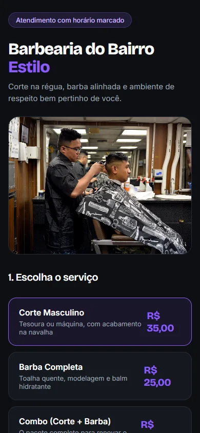 Print de um site de barbearia, escuro, com título grande, foto do barbeiro cortando cabelo e a lista de serviços com preço